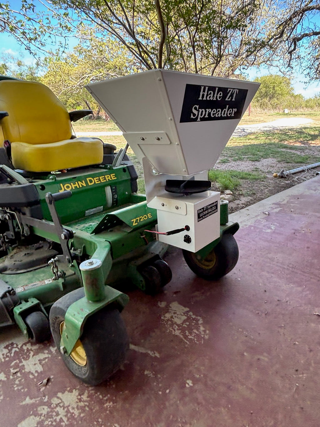 Hale ZT Spreader – Heavy-Duty Fertilizer Spreader for Zero Turn Mowers